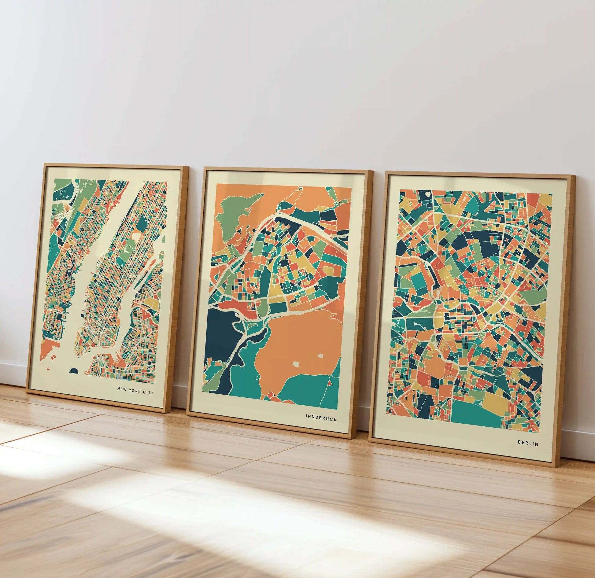 Innsbruck Stadtkarte Poster – Polychroma Modern Art Print